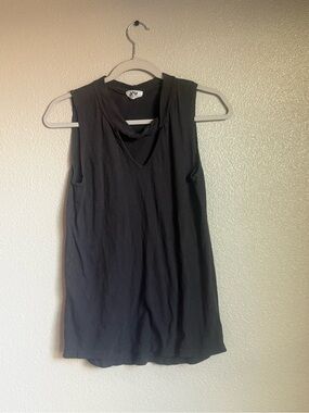 LNA Black Sleeveless Twist-Keyhole Tank